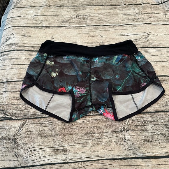 Lululemon Speed Short in Black With Floral Pattern; Size 4 - Picture 1 of 10